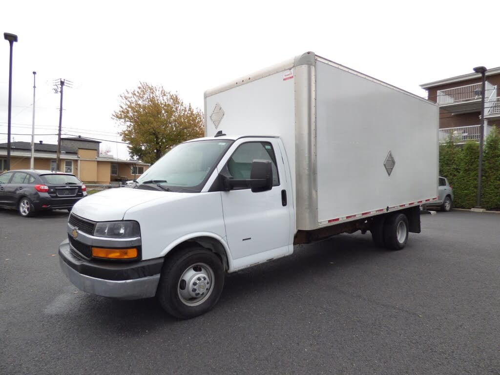 2019 Chevrolet Express Chassis 3500 177 Cutaway RWD