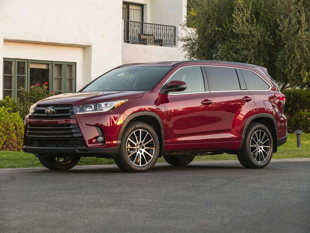 2019 Toyota Highlander LE FWD