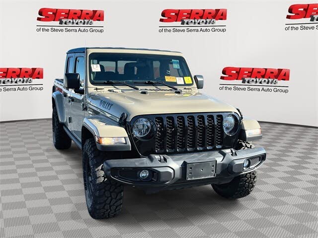 2022 Jeep Gladiator Sport Crew Cab 4WD