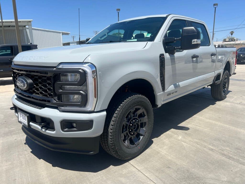 2025 Ford F-250 Super Duty XL Crew Cab 4WD