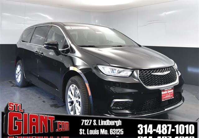 2026 Chrysler Pacifica Select AWD