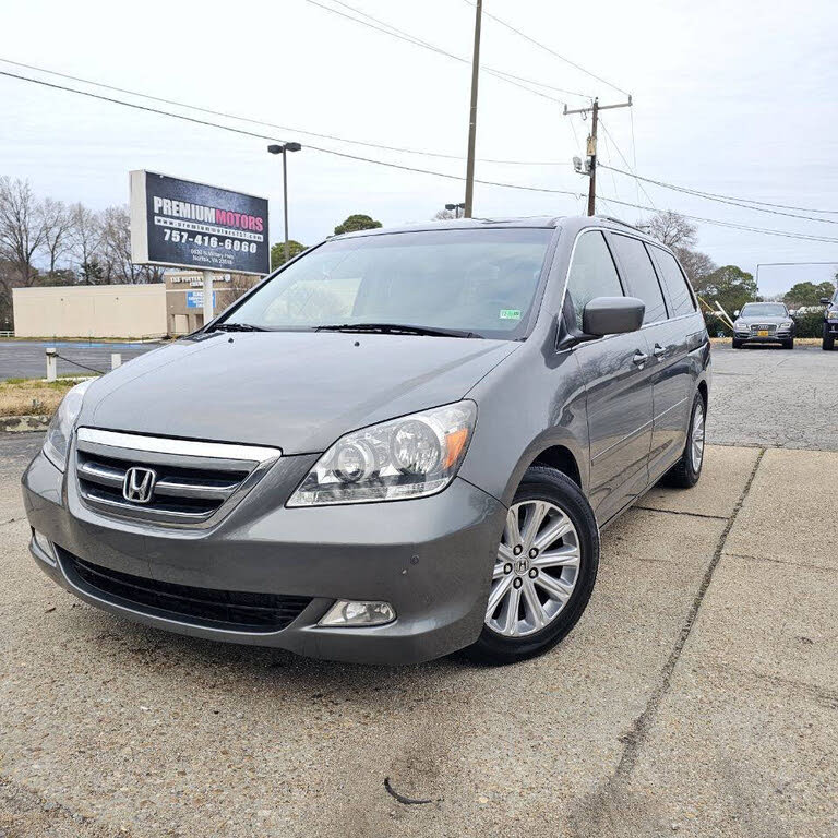 2007 Honda Odyssey Touring FWD with DVD and Navigation