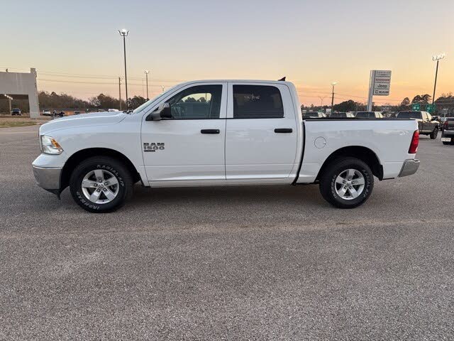 2023 RAM 1500 Classic SLT Crew Cab RWD