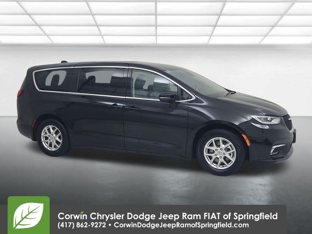 2023 Chrysler Pacifica Touring L FWD