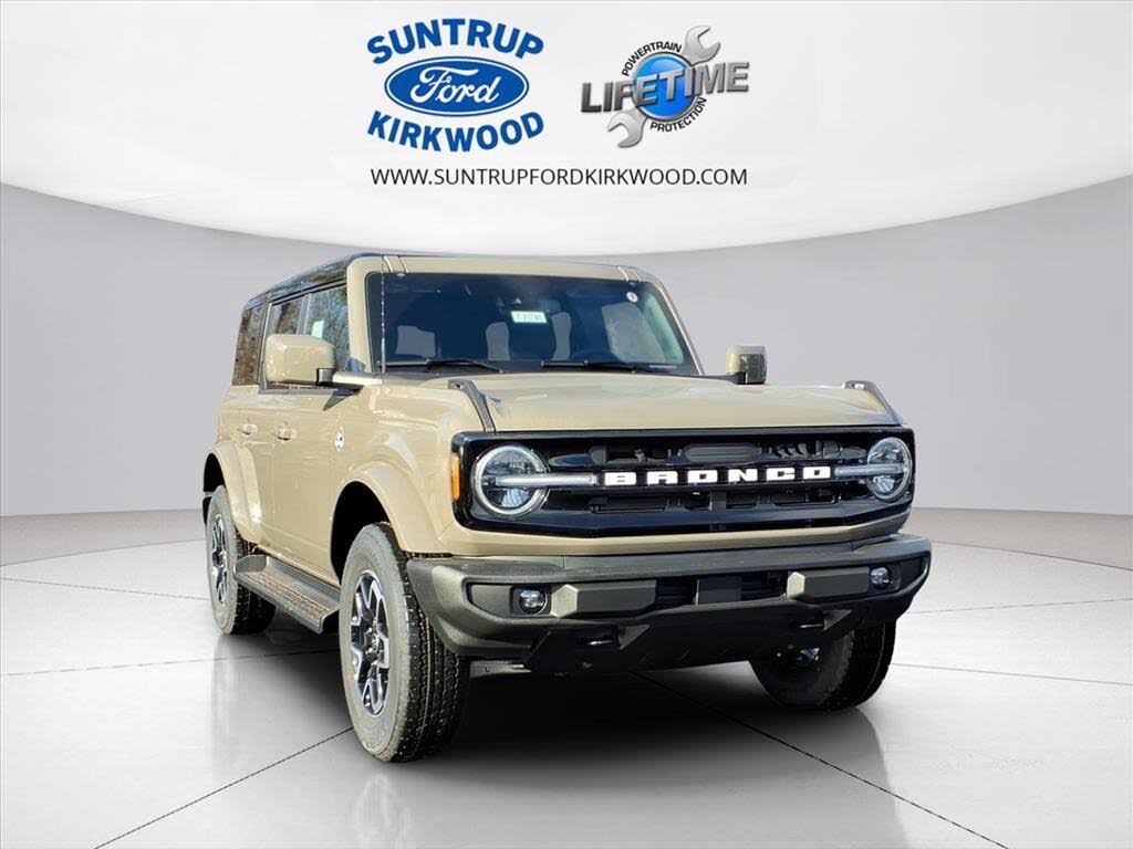 2025 Ford Bronco Outer Banks 4-Door 4WD