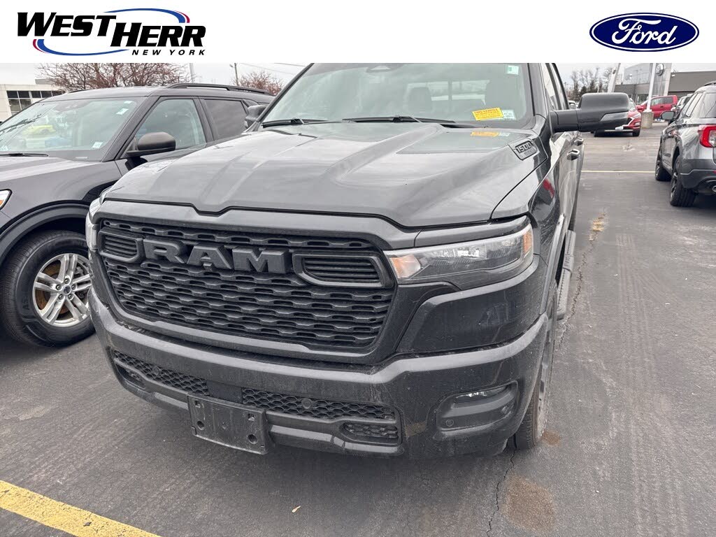 2025 RAM 1500 Big Horn Crew Cab 4WD