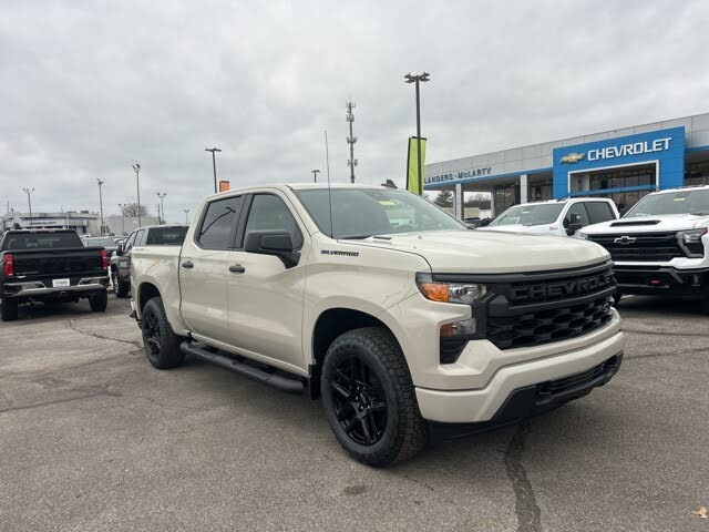 2026 Chevrolet Silverado 1500 Custom Crew Cab 4WD