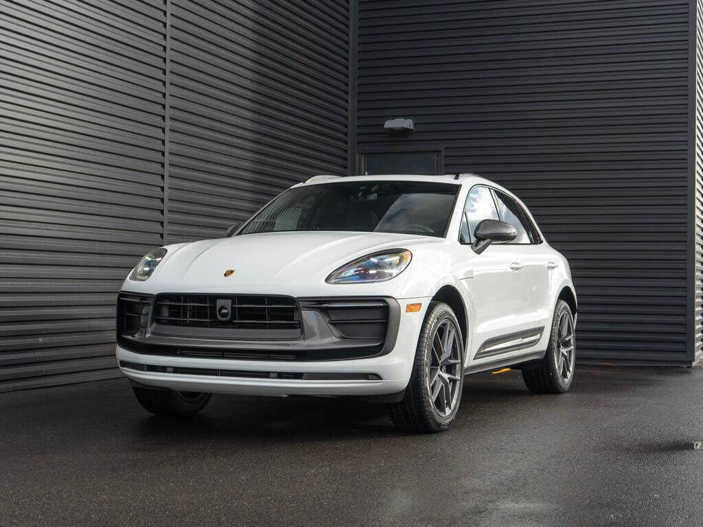 2026 Porsche Macan T AWD