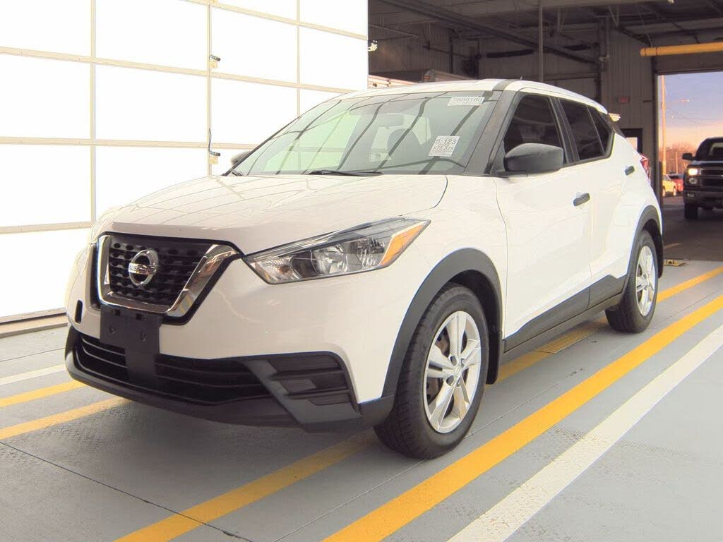 2020 Nissan Kicks S FWD