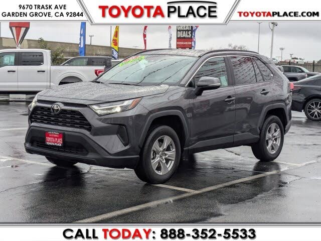 2025 Toyota RAV4 XLE FWD