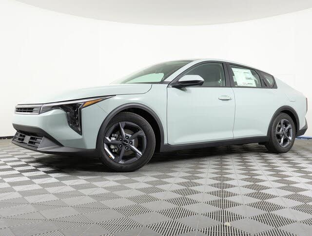 2026 Kia K4 LXS FWD