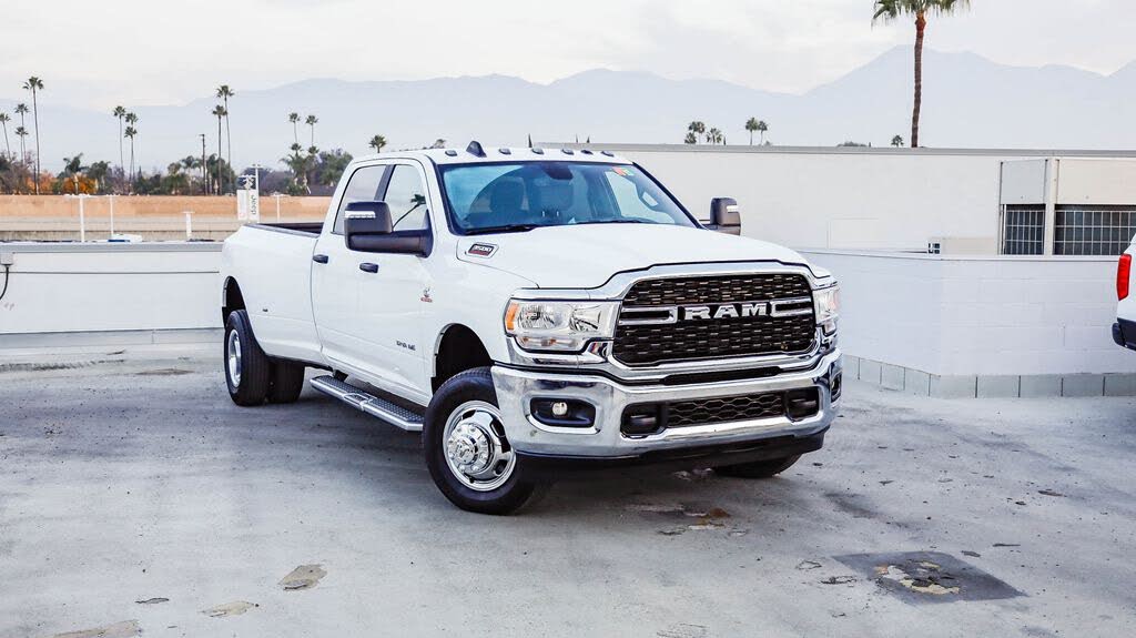2024 RAM 3500 Big Horn Crew Cab LB DRW 4WD
