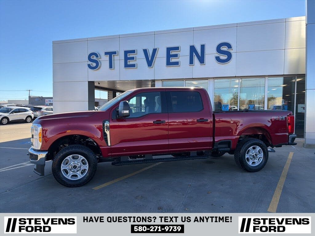 2026 Ford F-250 Super Duty XLT Crew Cab 4WD