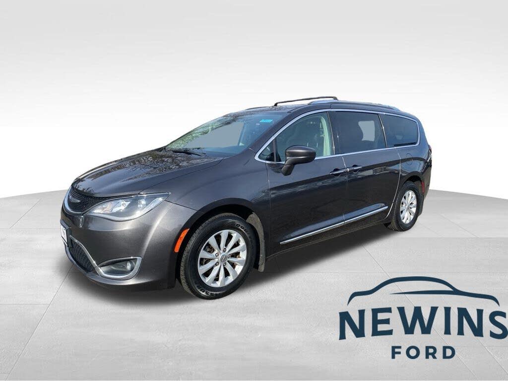 2019 Chrysler Pacifica Touring L FWD
