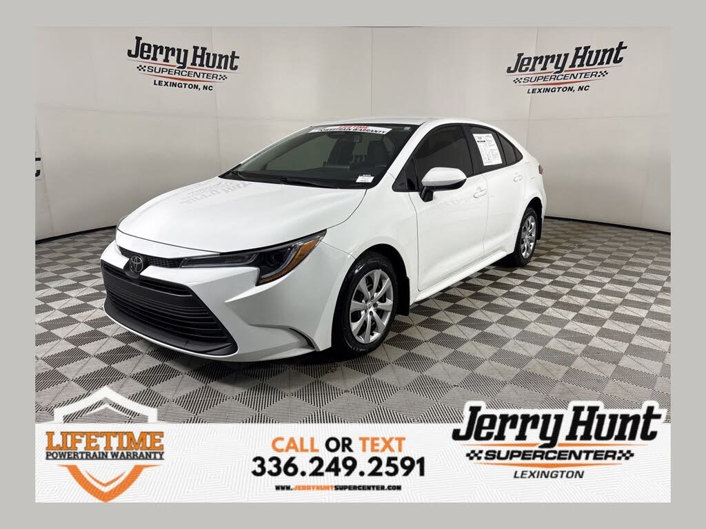 2025 Toyota Corolla LE FWD