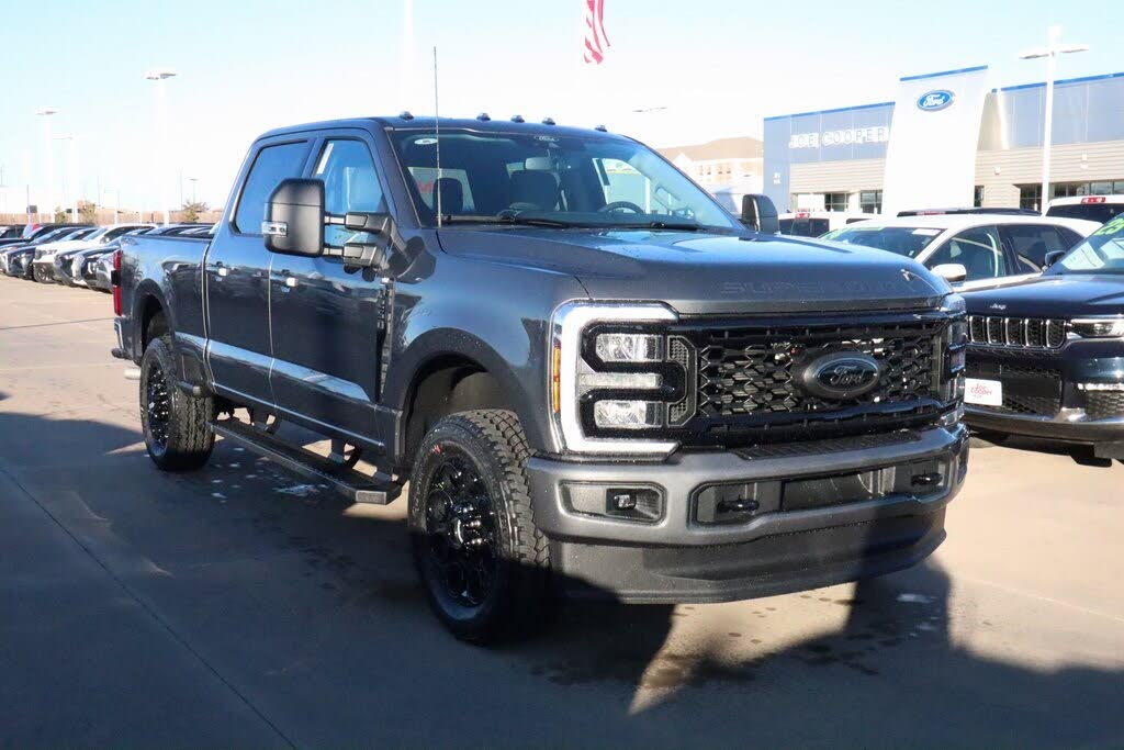2026 Ford F-250 Super Duty XLT Crew Cab 4WD
