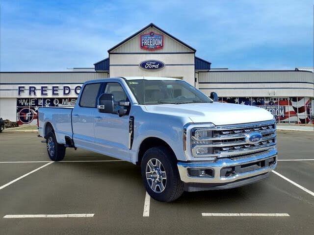 2026 Ford F-350 Super Duty Lariat Crew Cab RWD