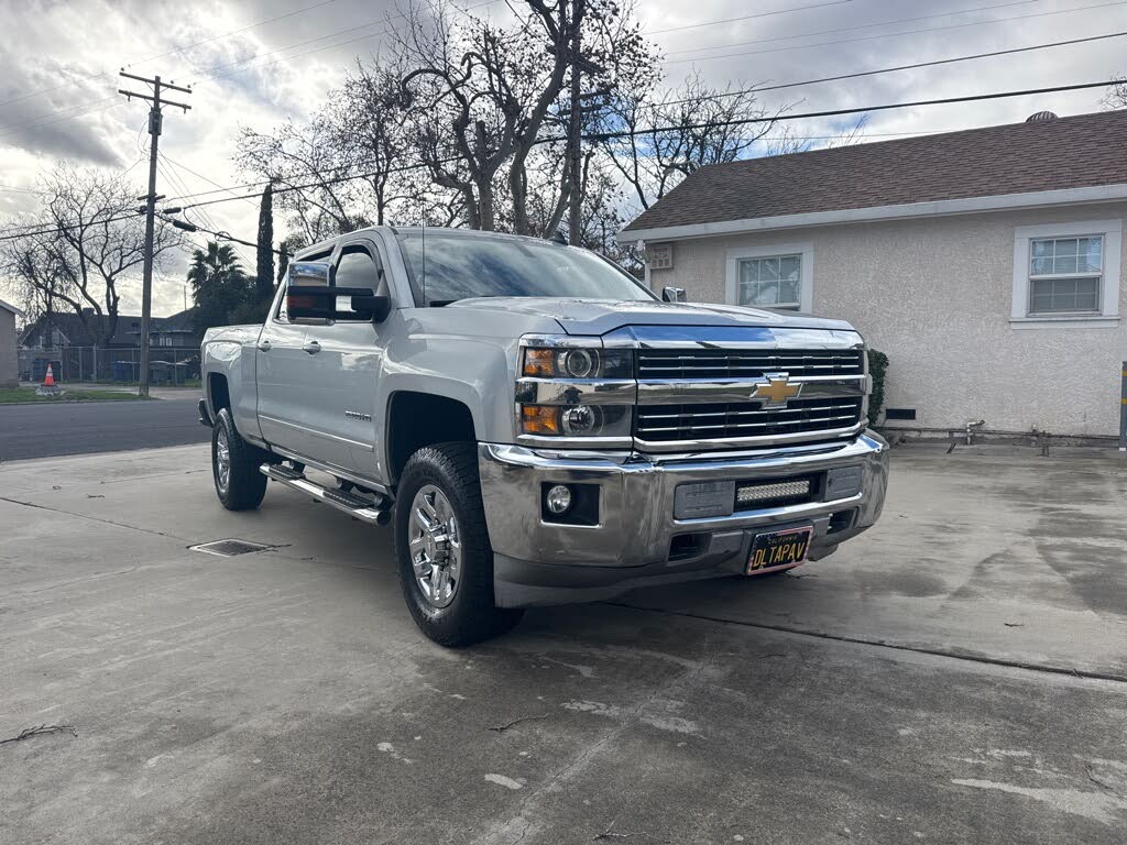 2017 Chevrolet Silverado 2500HD LT Crew Cab 4WD