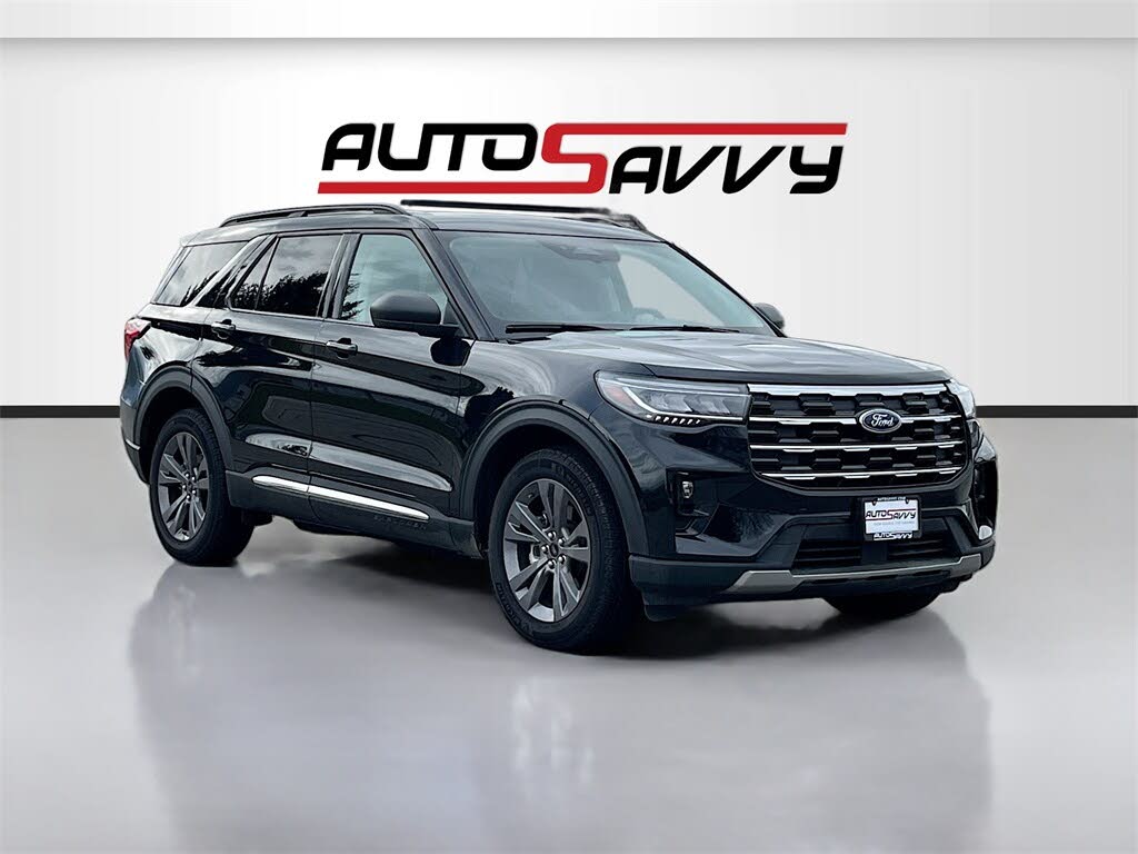 2025 Ford Explorer Active AWD