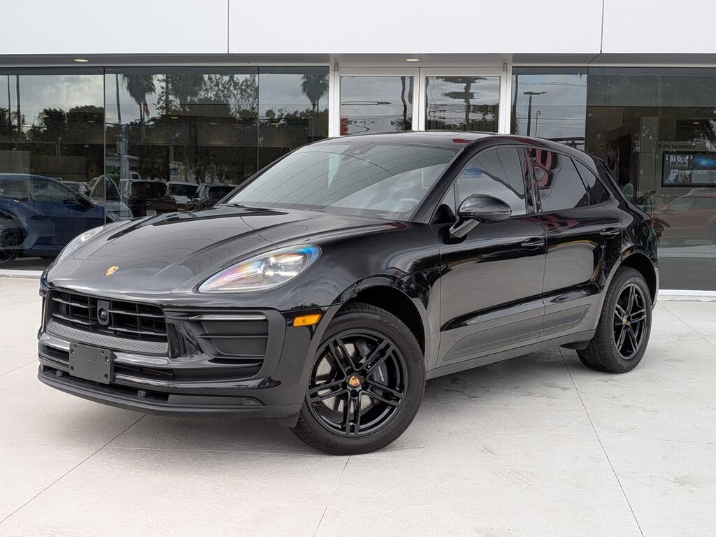 2025 Porsche Macan