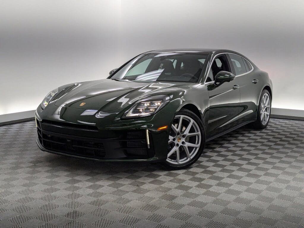 2025 Porsche Panamera 4 AWD