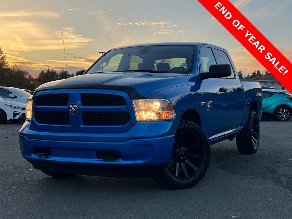 2022 RAM 1500 Classic SLT Crew Cab 4WD