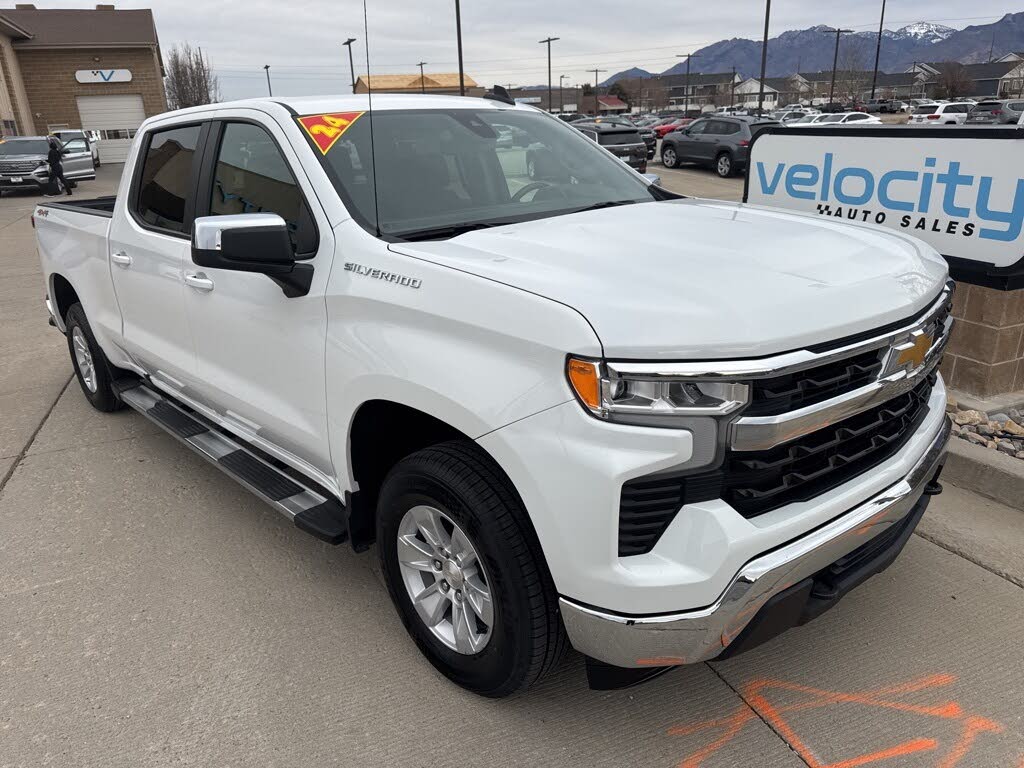 2024 Chevrolet Silverado 1500 LT Crew Cab 4WD