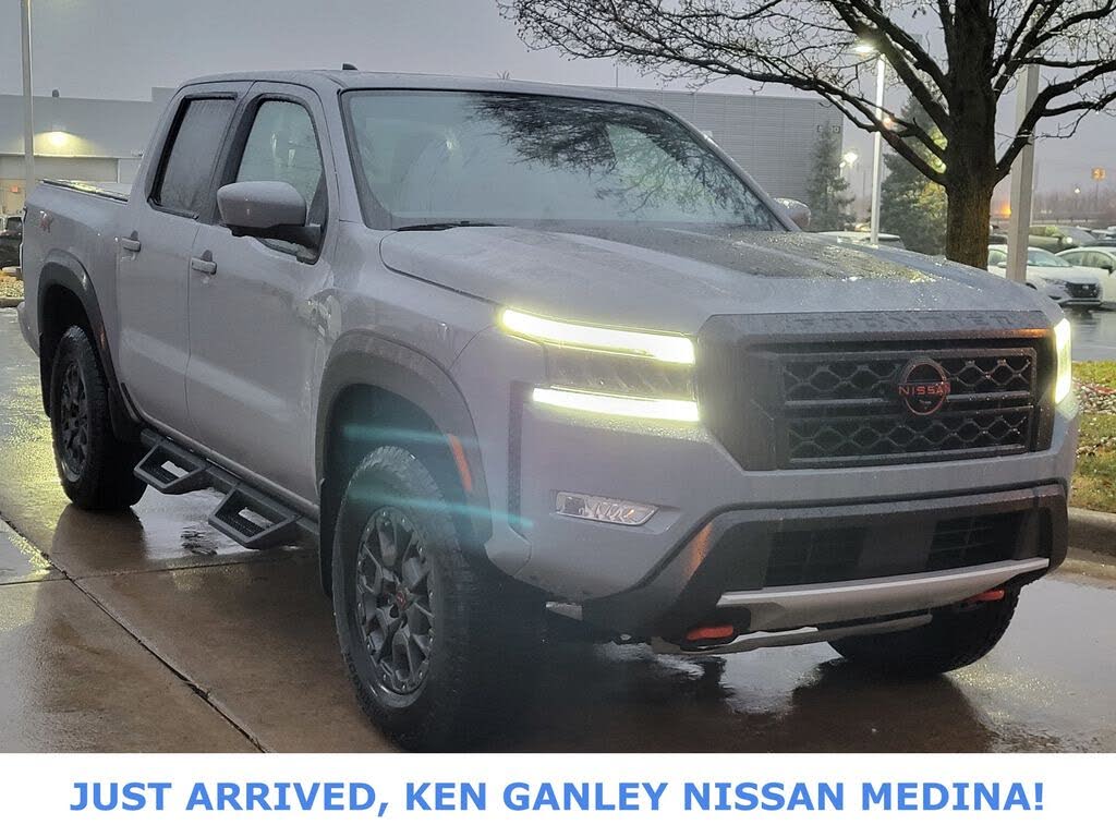 2024 Nissan Frontier PRO-4X Crew Cab 4WD