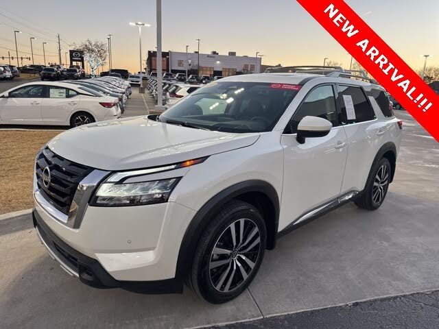 2024 Nissan Pathfinder Platinum FWD