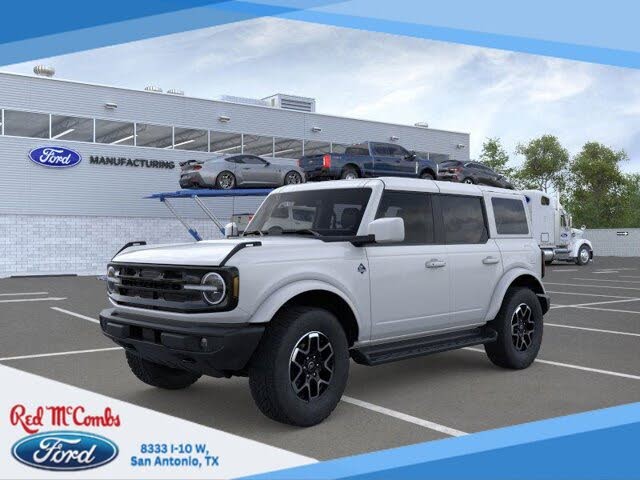 2025 Ford Bronco Outer Banks 4-Door 4WD