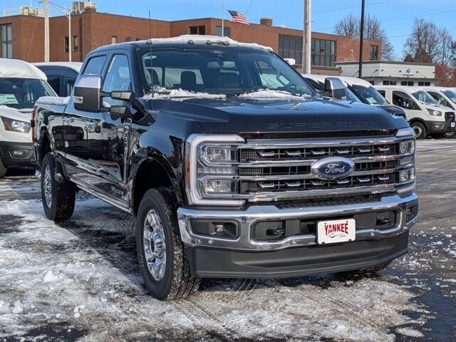 2026 Ford F-350 Super Duty Lariat Crew Cab 4WD