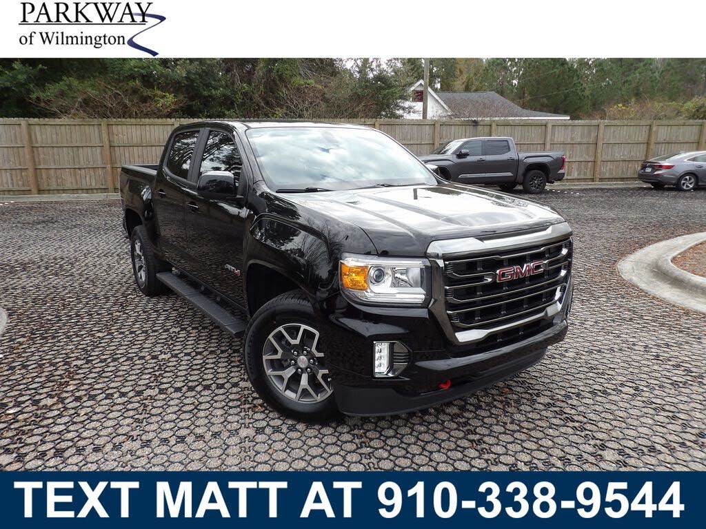 2022 GMC Canyon AT4 Crew Cab 4WD with Cloth