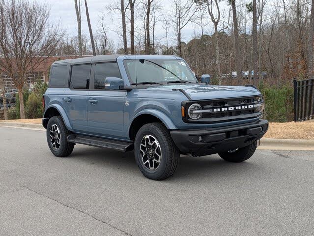 2025 Ford Bronco Outer Banks 4-Door 4WD