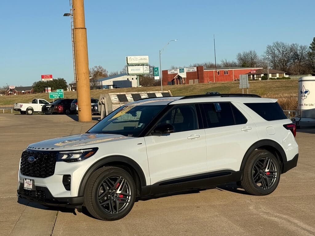 2026 Ford Explorer ST-Line RWD