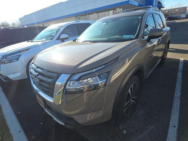 2023 Nissan Pathfinder Platinum 4WD