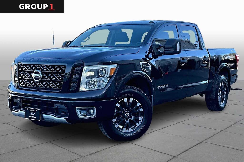 2017 Nissan Titan PRO-4X Crew Cab 4WD