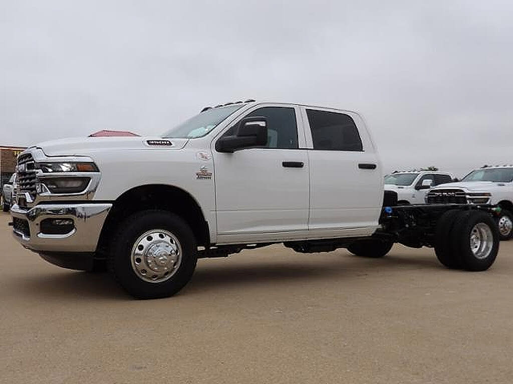 2026 RAM 3500 Chassis Tradesman Crew Cab LB DRW 4WD
