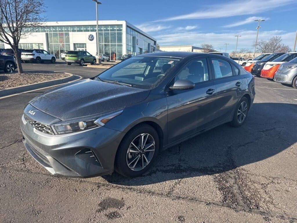 2024 Kia Forte LXS FWD