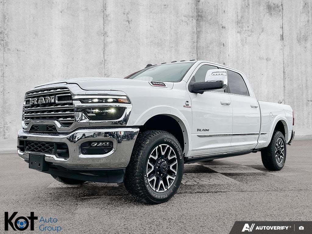 RAM 3500 Limited Crew Cab 4WD 2025