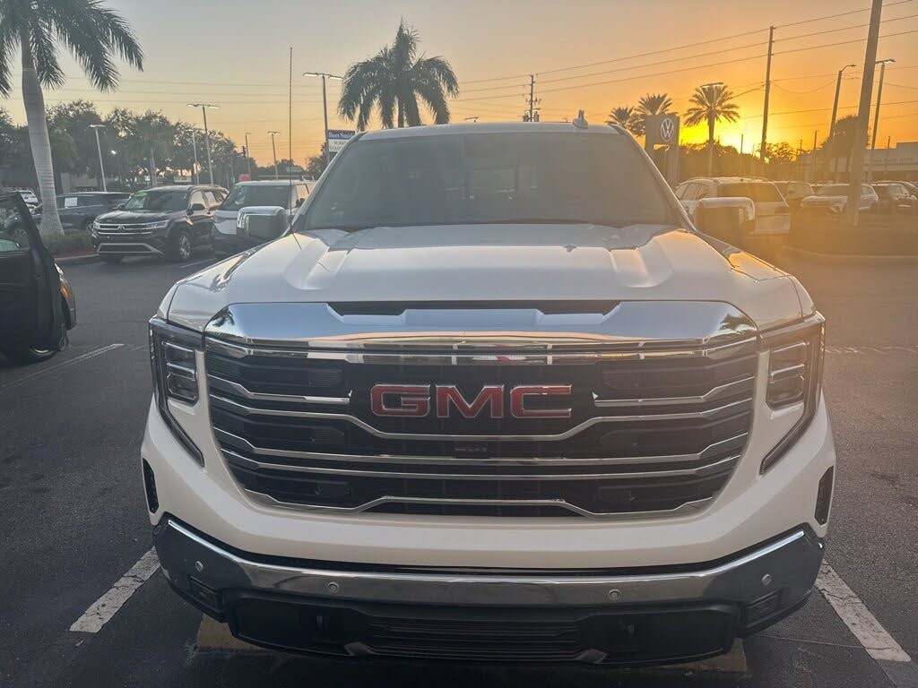 2024 GMC Sierra 1500 SLT Crew Cab 4WD