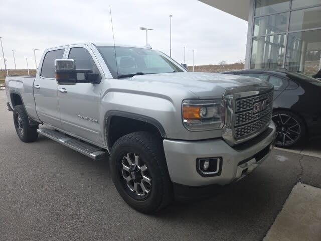 2018 GMC Sierra 2500HD Denali Crew Cab SB 4WD
