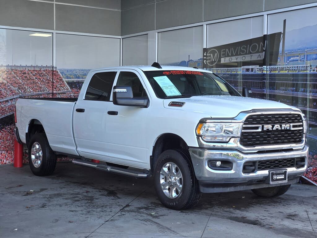 2024 RAM 2500 Big Horn Crew Cab LB 4WD