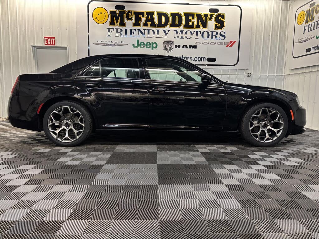 2018 Chrysler 300 S RWD