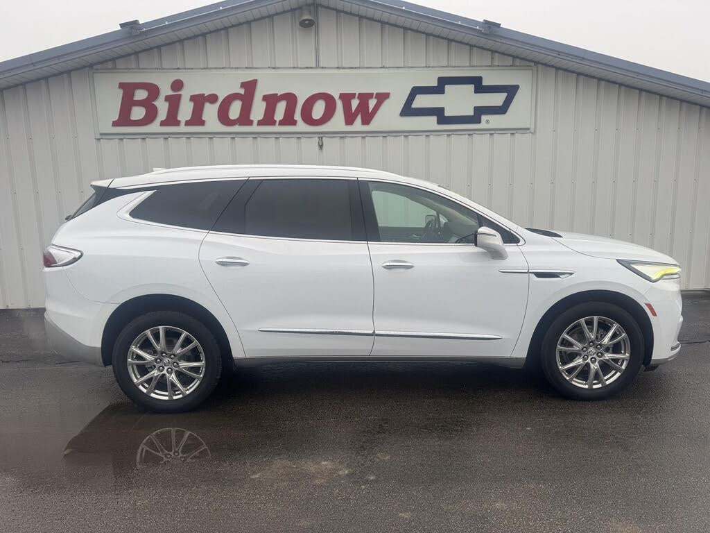2023 Buick Enclave Essence AWD