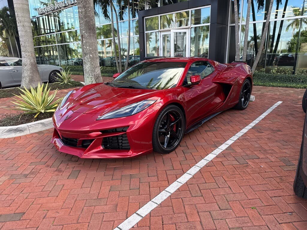 2025 Chevrolet Corvette E-Ray Convertible AWD with 2LZ