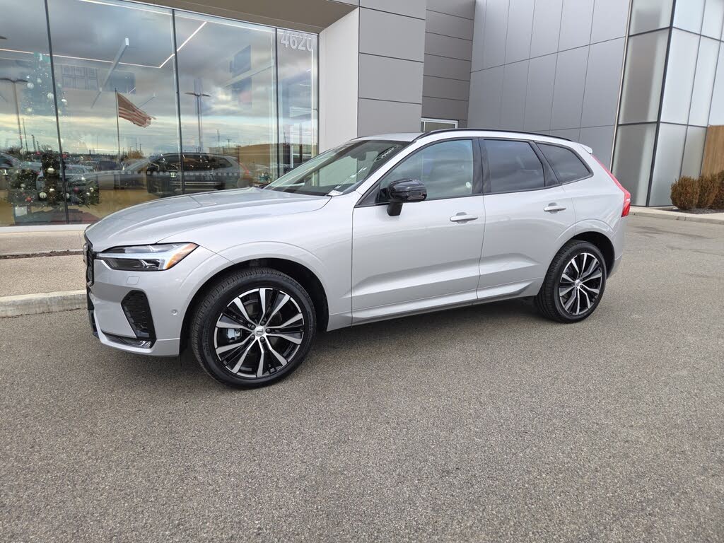 2025 Volvo XC60 B5 Plus Dark Theme AWD