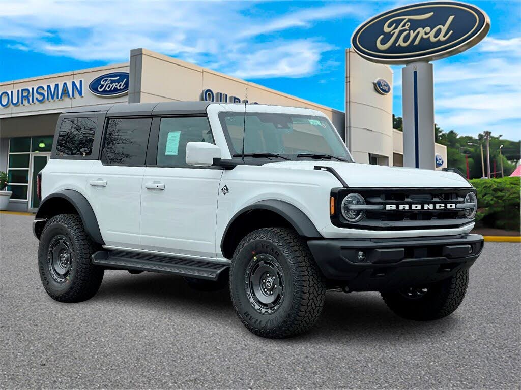 2025 Ford Bronco Outer Banks 4-Door 4WD