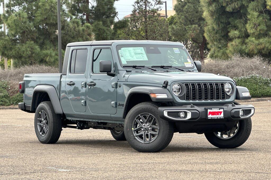 2026 Jeep Gladiator Sport S Crew Cab 4WD