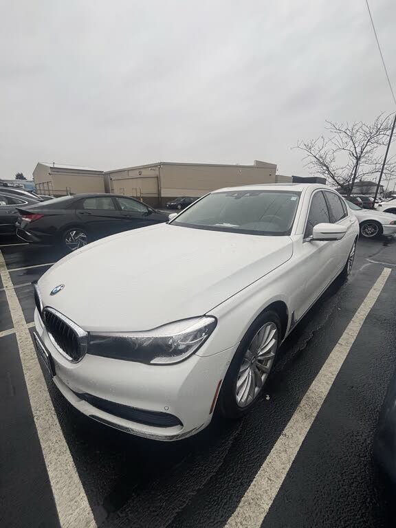 2016 BMW 7 Series 740i RWD