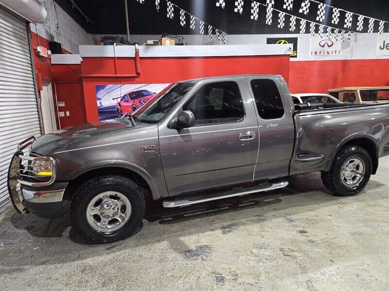 2003 Ford F-150 XL Extended Cab Stepside SB